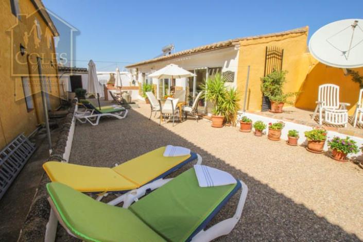 Image No.3-Maison de campagne de 5 chambres à vendre à Cúllar-Baza