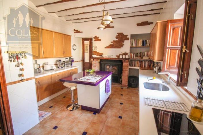 Image No.5-Maison de campagne de 5 chambres à vendre à Cúllar-Baza