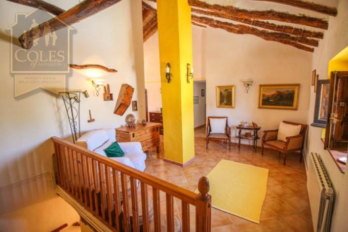 Image No.4-Maison de campagne de 5 chambres à vendre à Cúllar-Baza