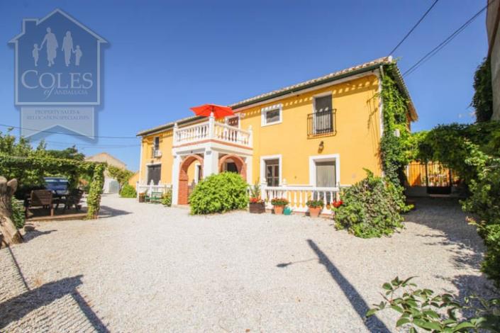 Image No.2-Maison de campagne de 5 chambres à vendre à Cúllar-Baza