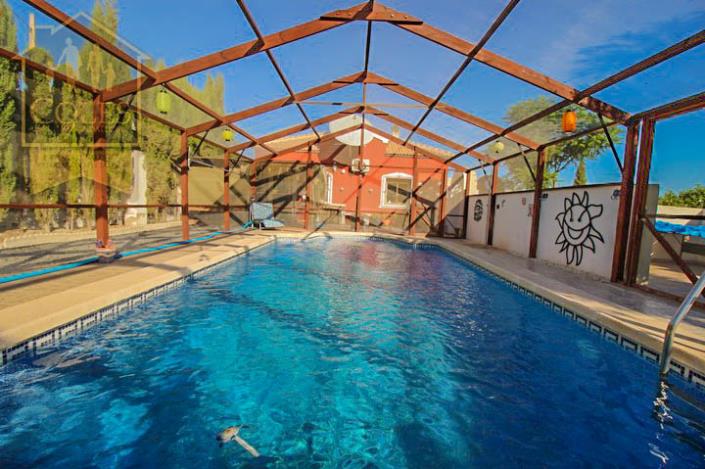 Image No.3-5 Bed Villa / Detached for sale