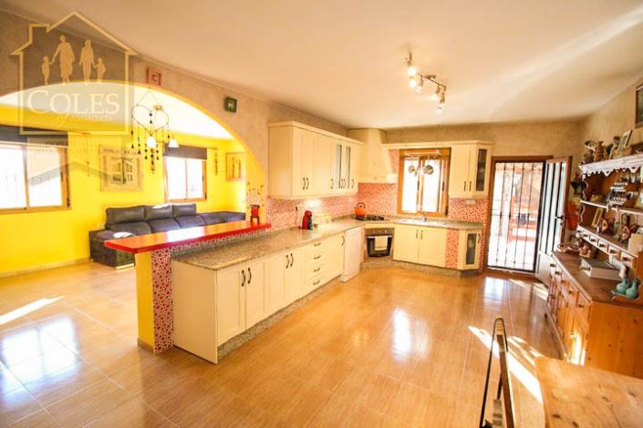 Image No.10-5 Bed Villa / Detached for sale