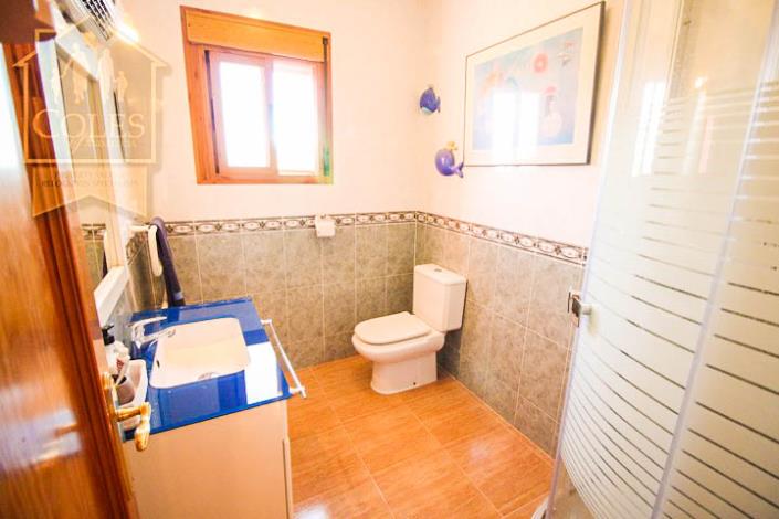 Image No.17-5 Bed Villa / Detached for sale