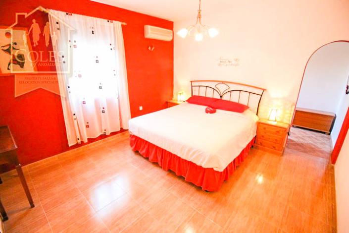 Image No.19-5 Bed Villa / Detached for sale