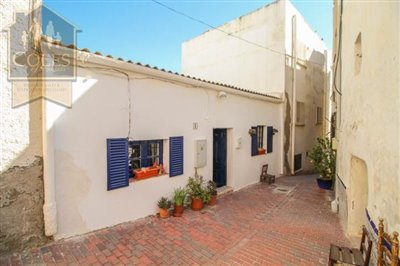 2 Bed Townhouse for sale