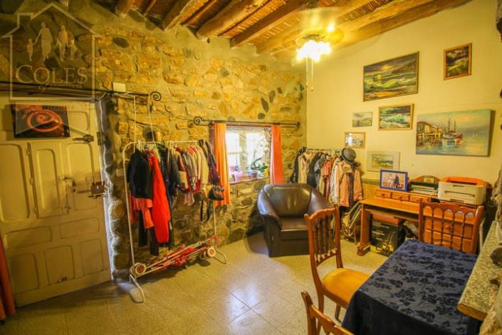 Image No.6-2 Bed Townhouse for sale