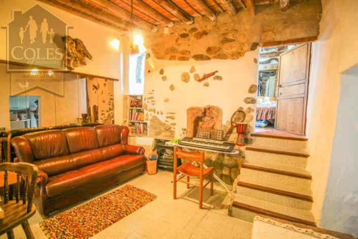 Image No.8-2 Bed Townhouse for sale