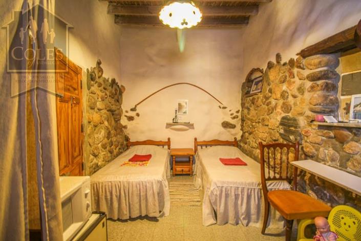 Image No.10-2 Bed Townhouse for sale