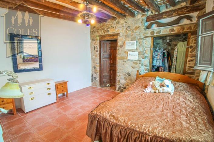 Image No.12-2 Bed Townhouse for sale