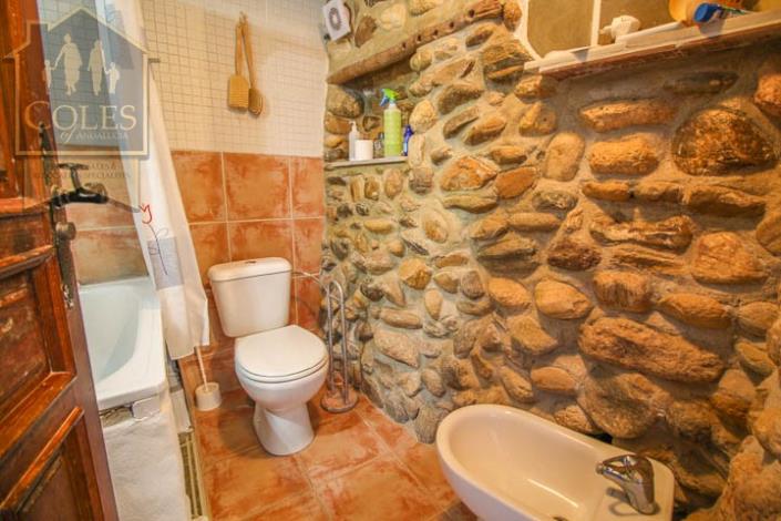 Image No.14-2 Bed Townhouse for sale