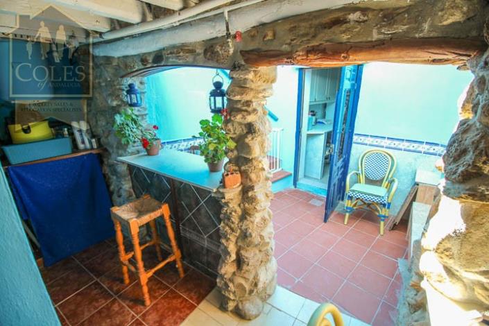 Image No.17-2 Bed Townhouse for sale