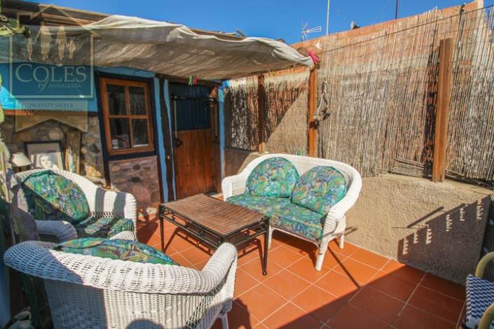 Image No.20-2 Bed Townhouse for sale