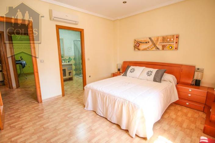 Image No.17-4 Bed Villa for sale