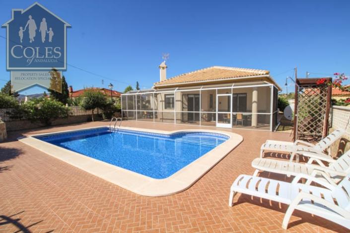 Image No.2-3 Bed Villa / Detached for sale