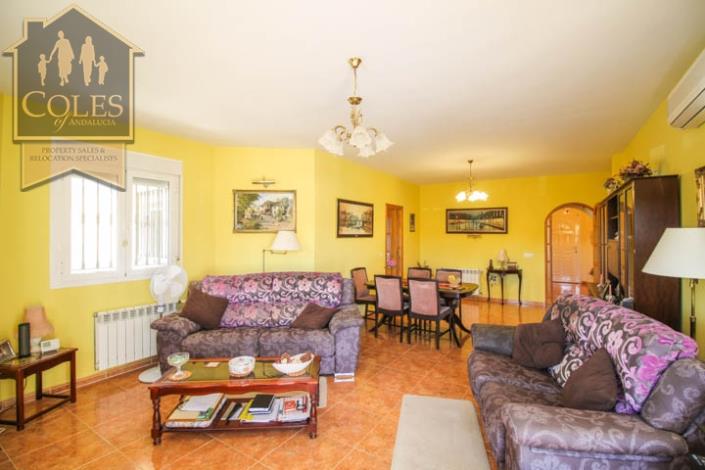 Image No.9-3 Bed Villa / Detached for sale