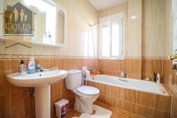 Image No.17-3 Bed Villa / Detached for sale