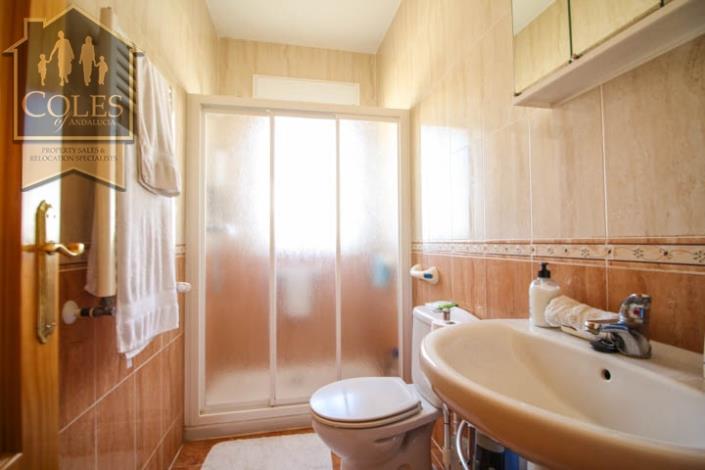 Image No.18-3 Bed Villa / Detached for sale