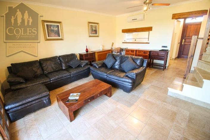 Image No.8-2 Bed Townhouse for sale