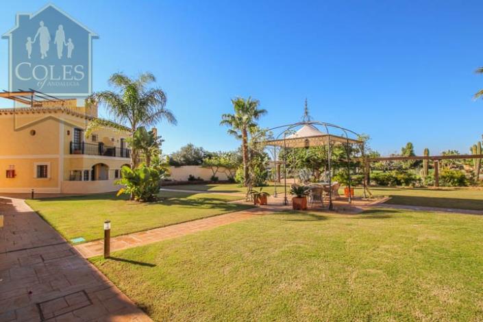 Image No.11-2 Bed Townhouse for sale