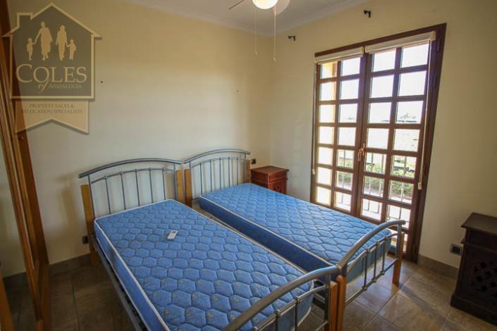 Image No.17-2 Bed Townhouse for sale