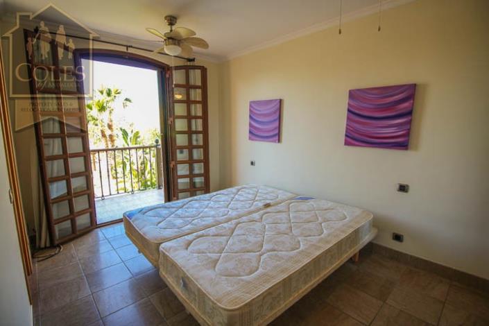 Image No.19-2 Bed Townhouse for sale