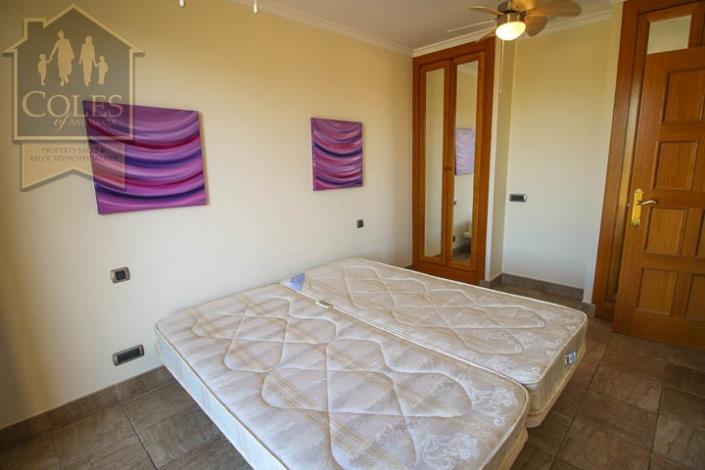 Image No.20-2 Bed Townhouse for sale