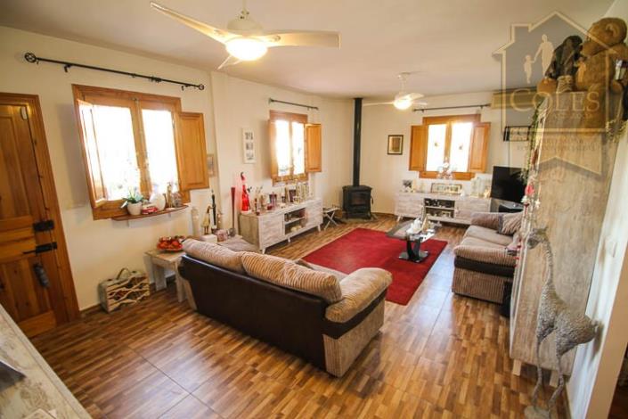 Image No.11-3 Bed Villa / Detached for sale