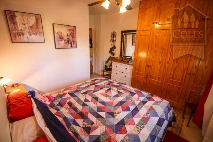 Image No.13-3 Bed Villa / Detached for sale