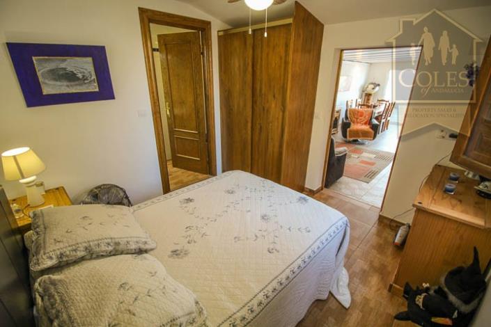 Image No.20-3 Bed Villa / Detached for sale