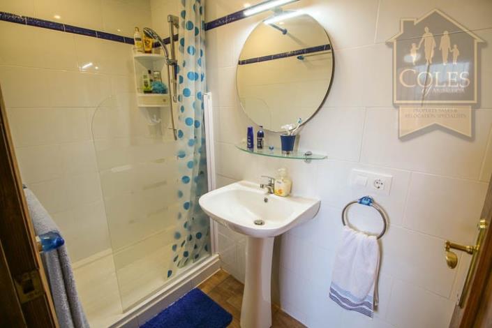 Image No.23-3 Bed Villa / Detached for sale