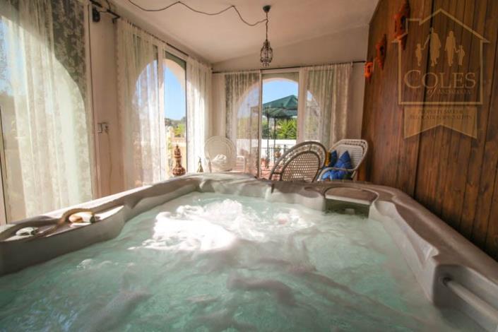 Image No.25-3 Bed Villa / Detached for sale