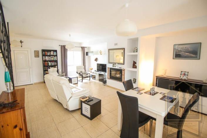 Image No.5-3 Bed Townhouse for sale