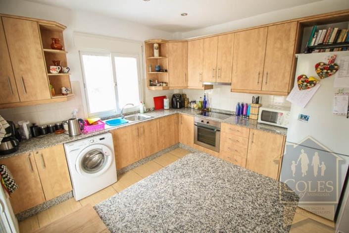 Image No.7-3 Bed Townhouse for sale