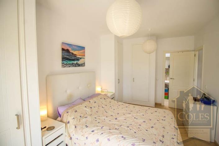 Image No.14-3 Bed Townhouse for sale