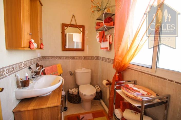 Image No.17-3 Bed Villa / Detached for sale