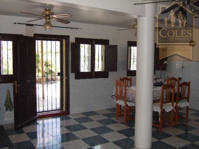 Image No.6-4 Bed Villa / Detached for sale