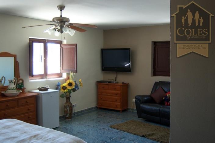 Image No.9-4 Bed Villa / Detached for sale