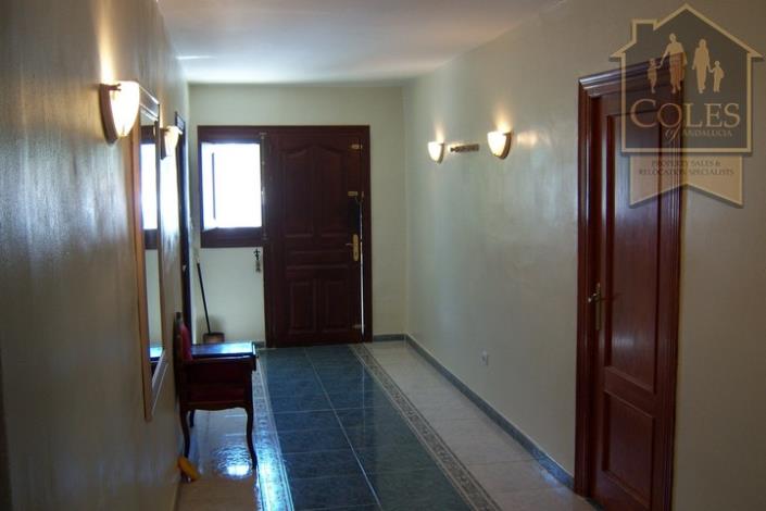 Image No.14-4 Bed Villa / Detached for sale