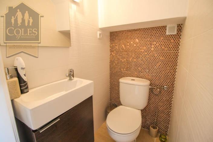 Image No.6-2 Bed Townhouse for sale