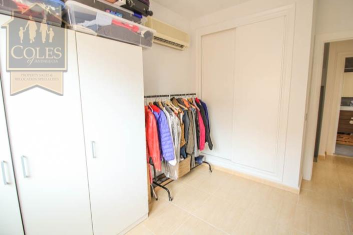 Image No.9-2 Bed Townhouse for sale