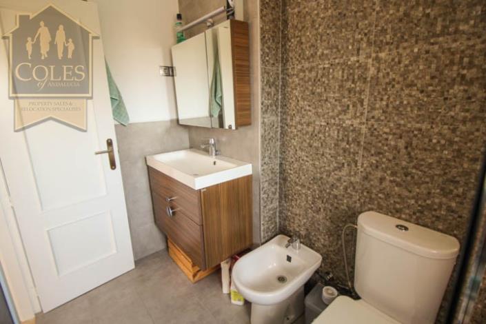 Image No.13-2 Bed Townhouse for sale