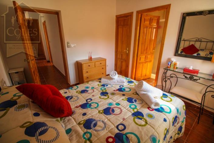 Image No.24-4 Bed Cortijo for sale