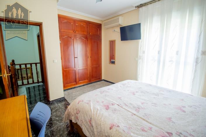 Image No.17-3 Bed Townhouse for sale