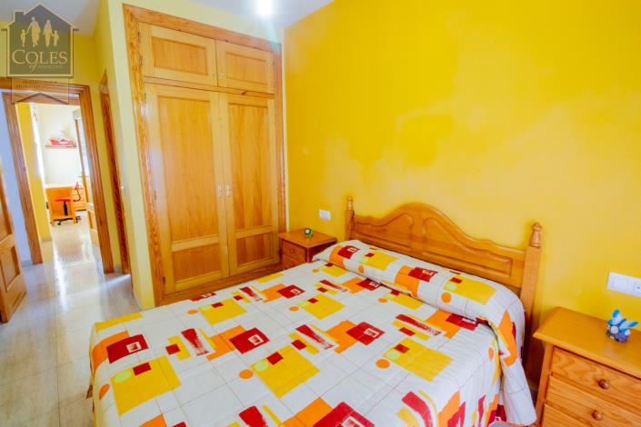 Image No.16-6 Bed Townhouse for sale