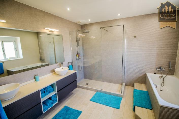 Image No.60-Villa / Détaché de 4 chambres à vendre à Vera