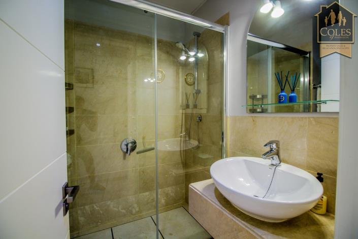 Image No.29-2 Bed Apartment for sale