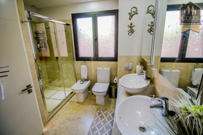 Image No.31-2 Bed Apartment for sale