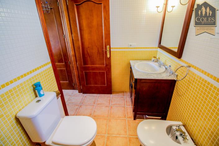 Image No.23-2 Bed Apartment for sale