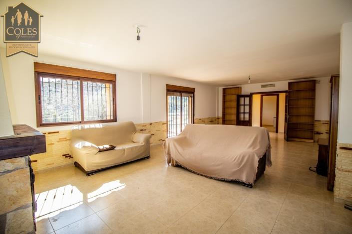 Image No.13-5 Bed Villa / Detached for sale