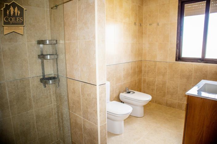 Image No.21-5 Bed Villa / Detached for sale